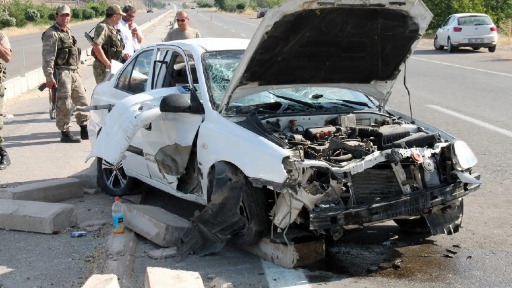 Elazığ'da feci kaza: Ölü ve yaralı var
