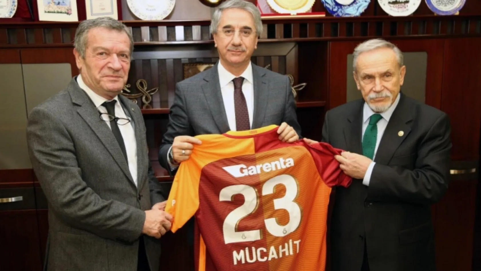 Galatasaraylı yöneticilerden Başkan Yanılmaz'a ziyaret