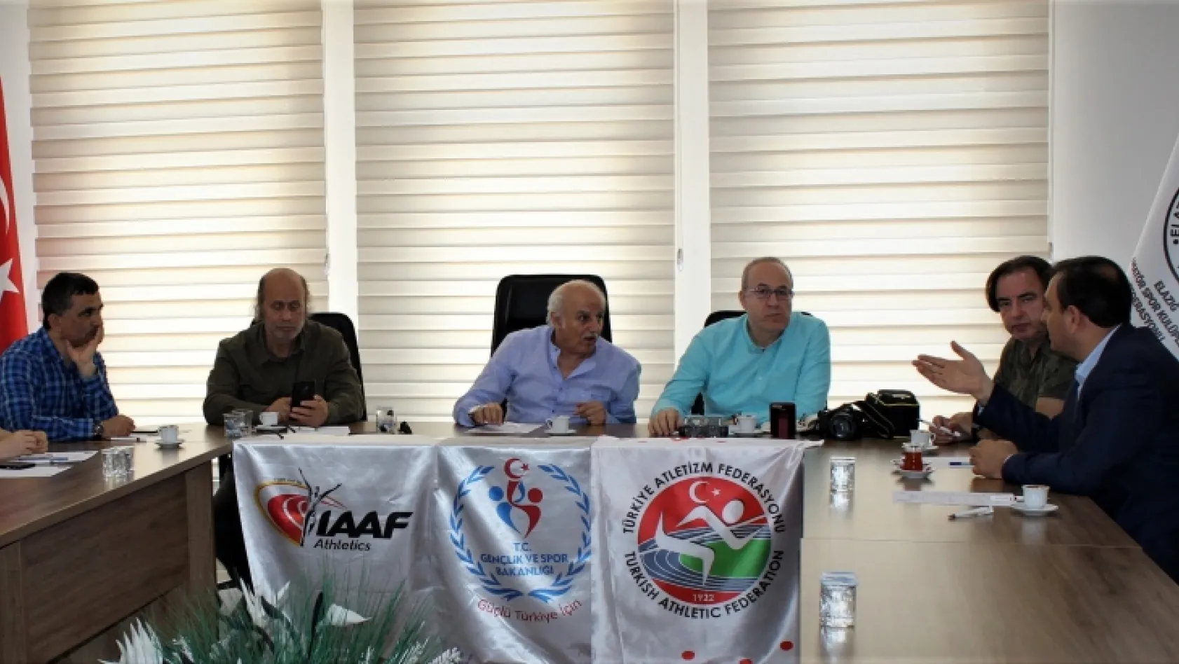 IAAF Çocuk Atletizmi Karar Grubu Toplantısı Elazığ'da yapıldı