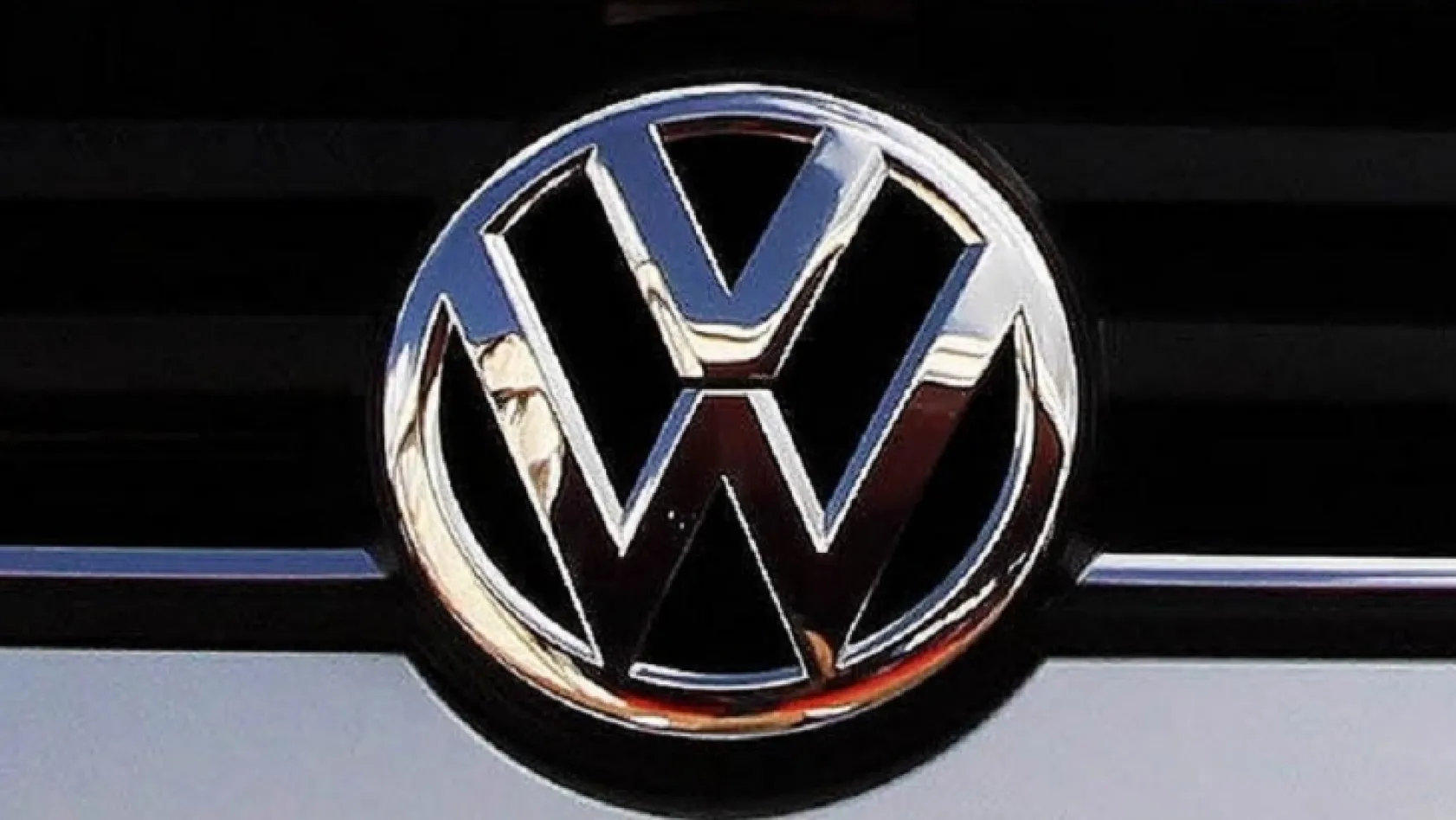 Volkswagen 70 yıllık logosunu değiştiriyor