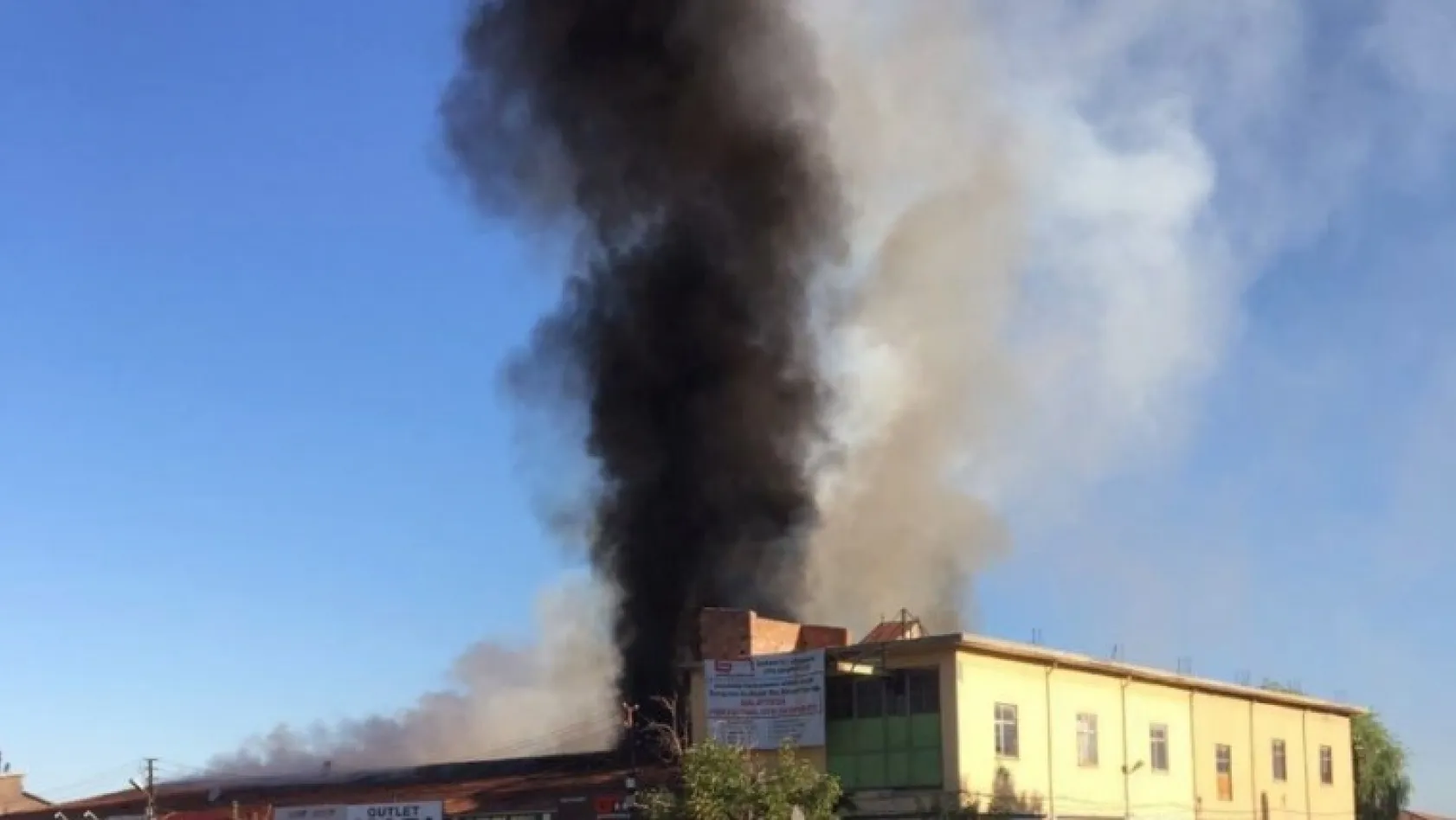 Malatya'da sanayi sitesinde yangın