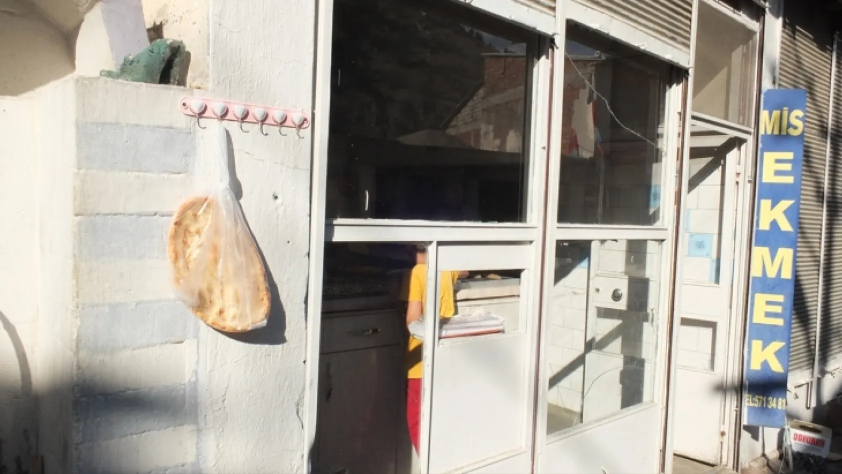 Keban'da 'Askıda Ekmek' uygulaması