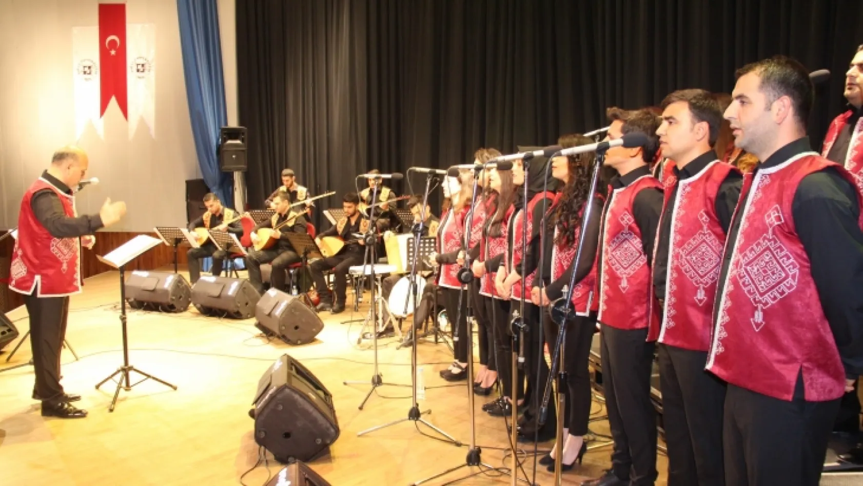 Elazığ'da Türk Halk Müziği konseri