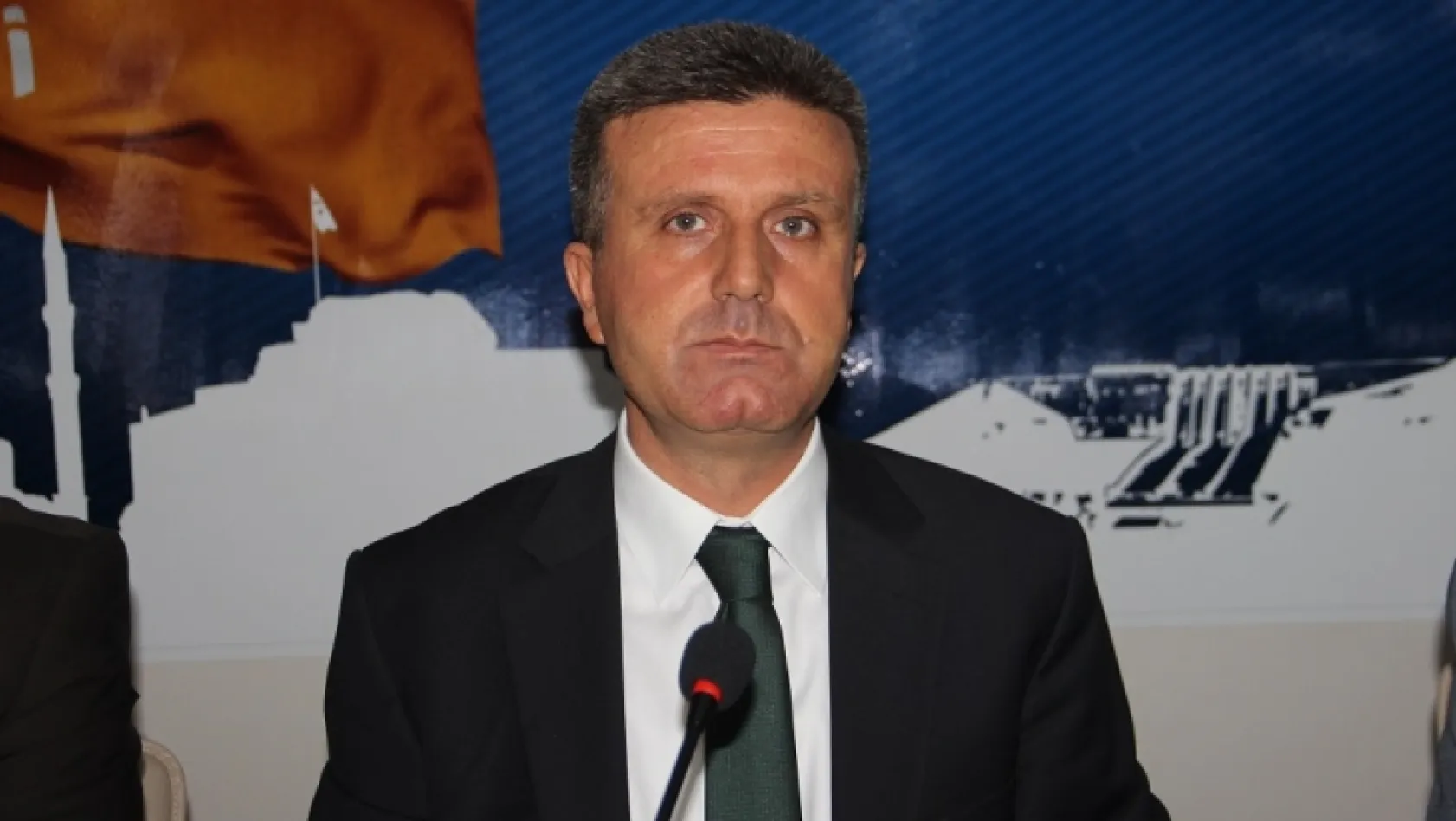 'Musa Orhan, AK Partili bir belediye başkanı değildir'
