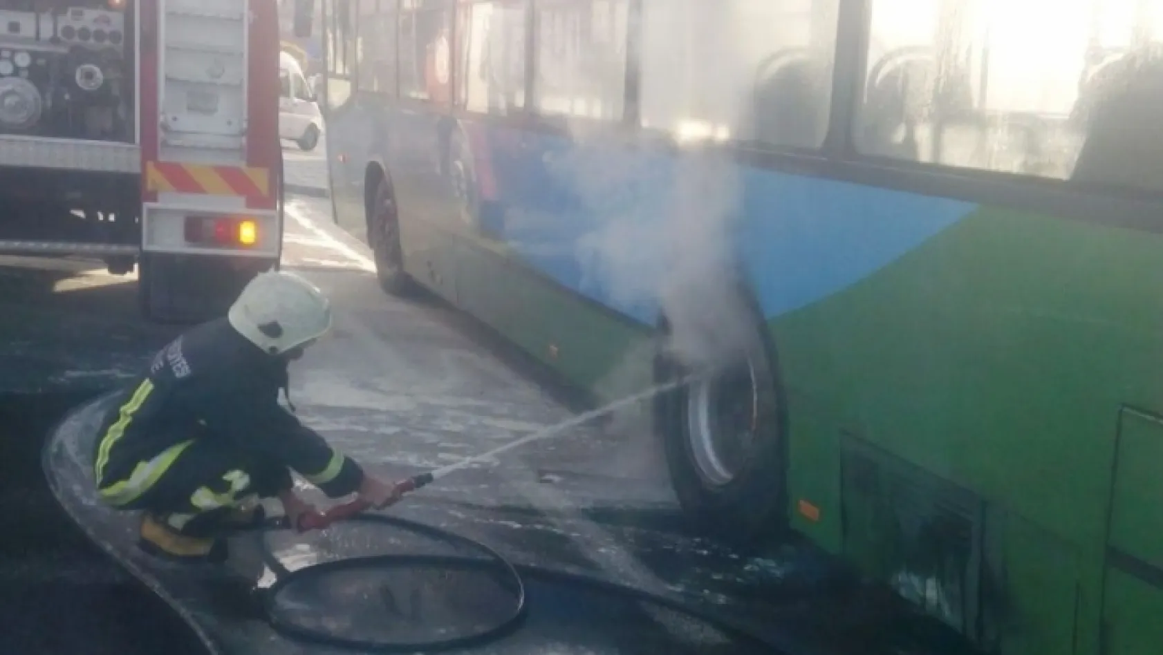 Malatya'da yolcu otobüsünde yangın