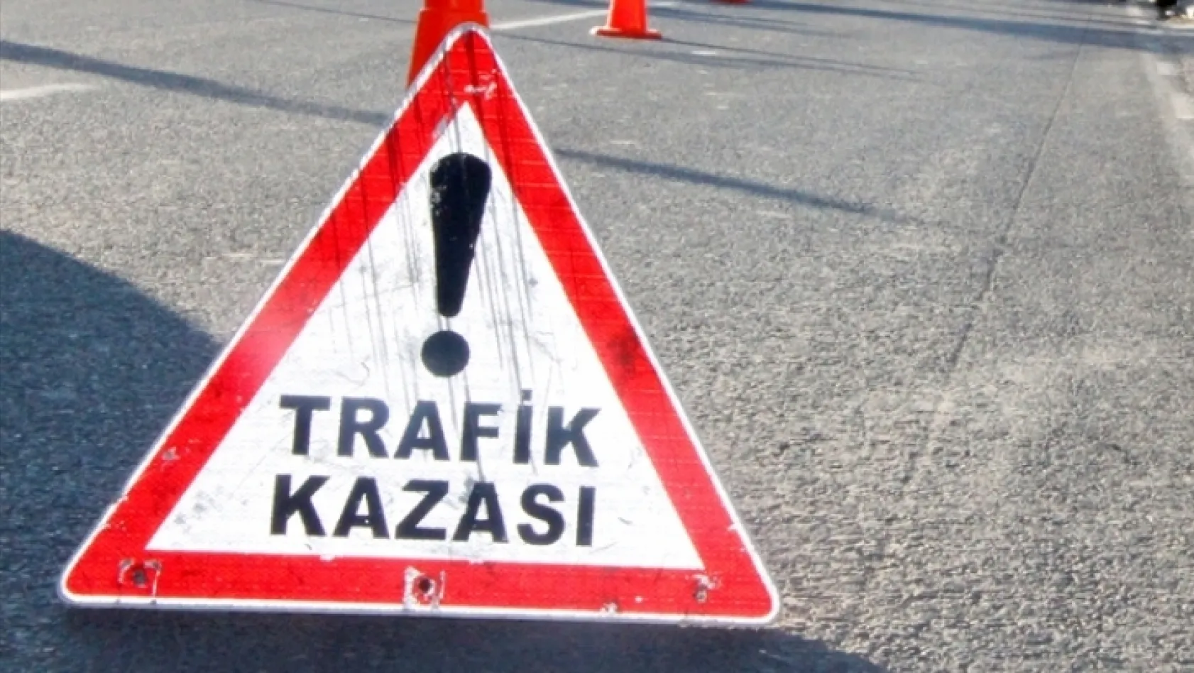 Elazığ'da trafik kazası! Ölü ve yaralı var