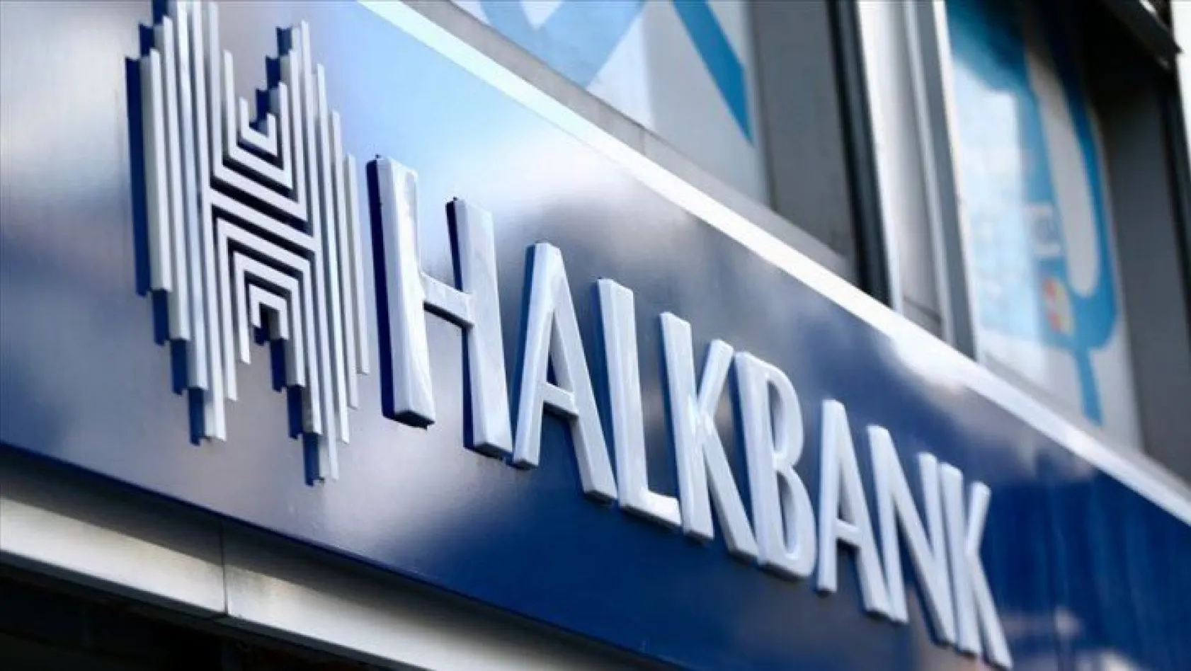 Halkbank da kredi faiz oranlarını indirdi!
