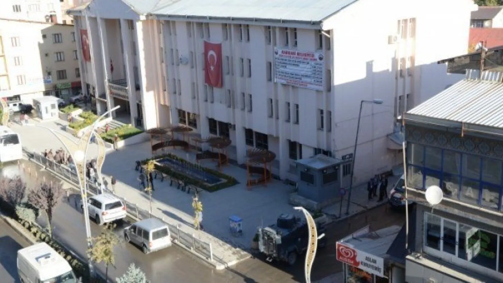HDP'li belediyelere terör operasyonu!
