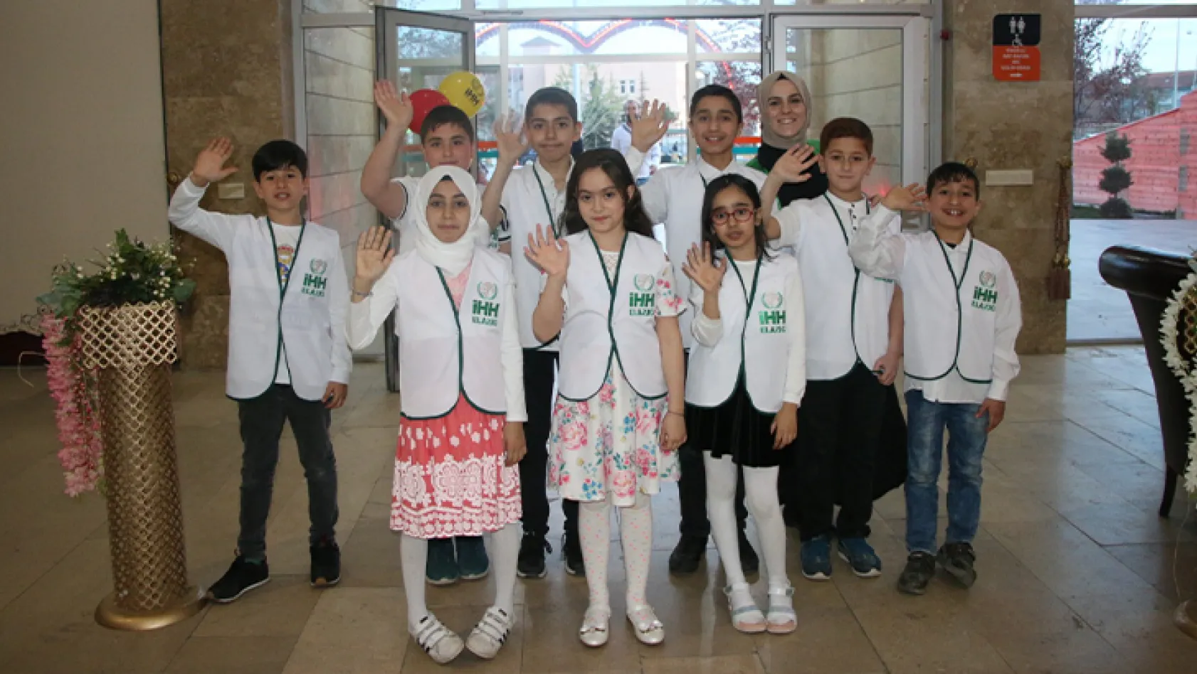 İHH yetim çocuklar için iftar programı düzenledi