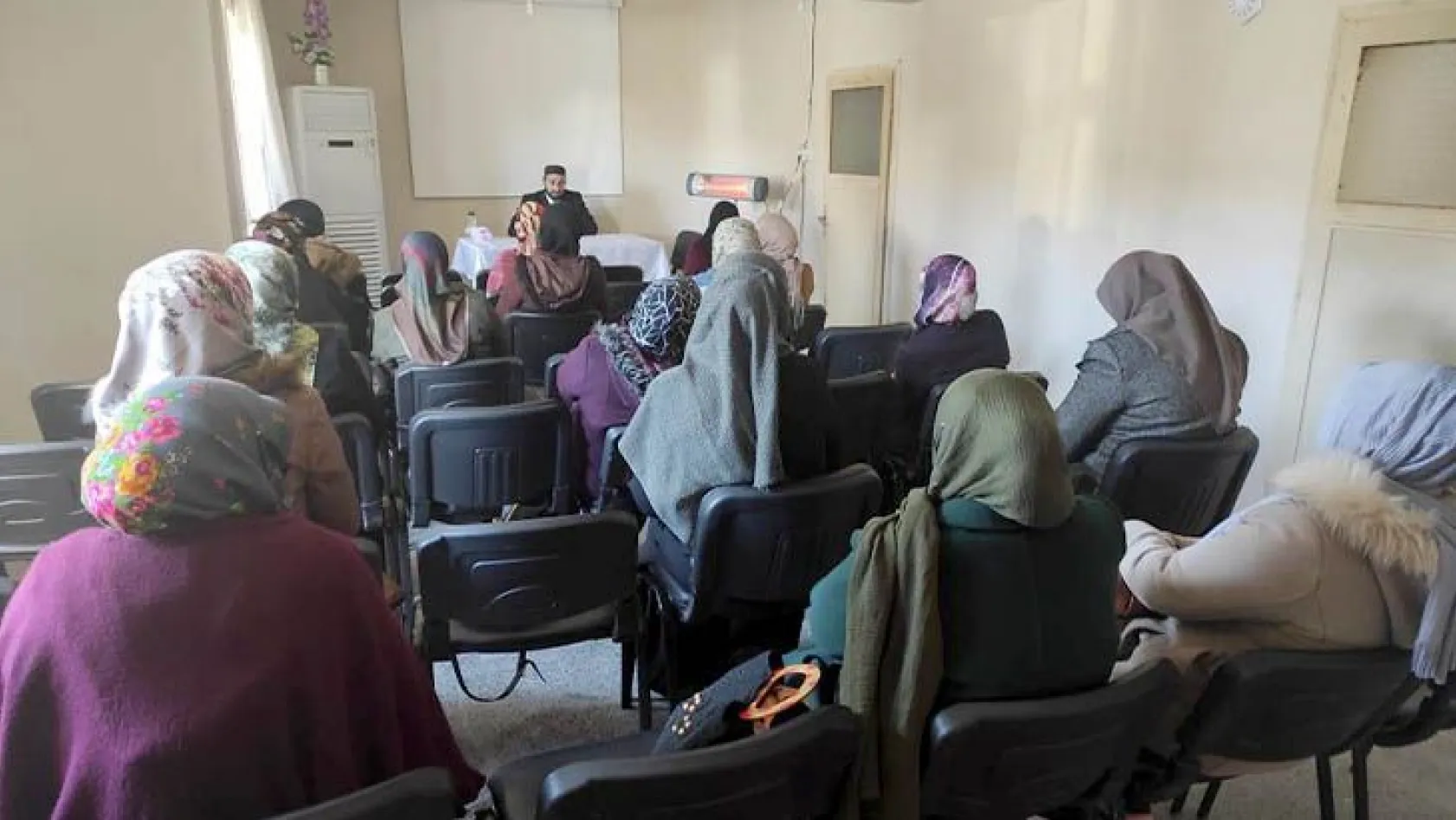 'İslam'da aile ve kadın' semineri