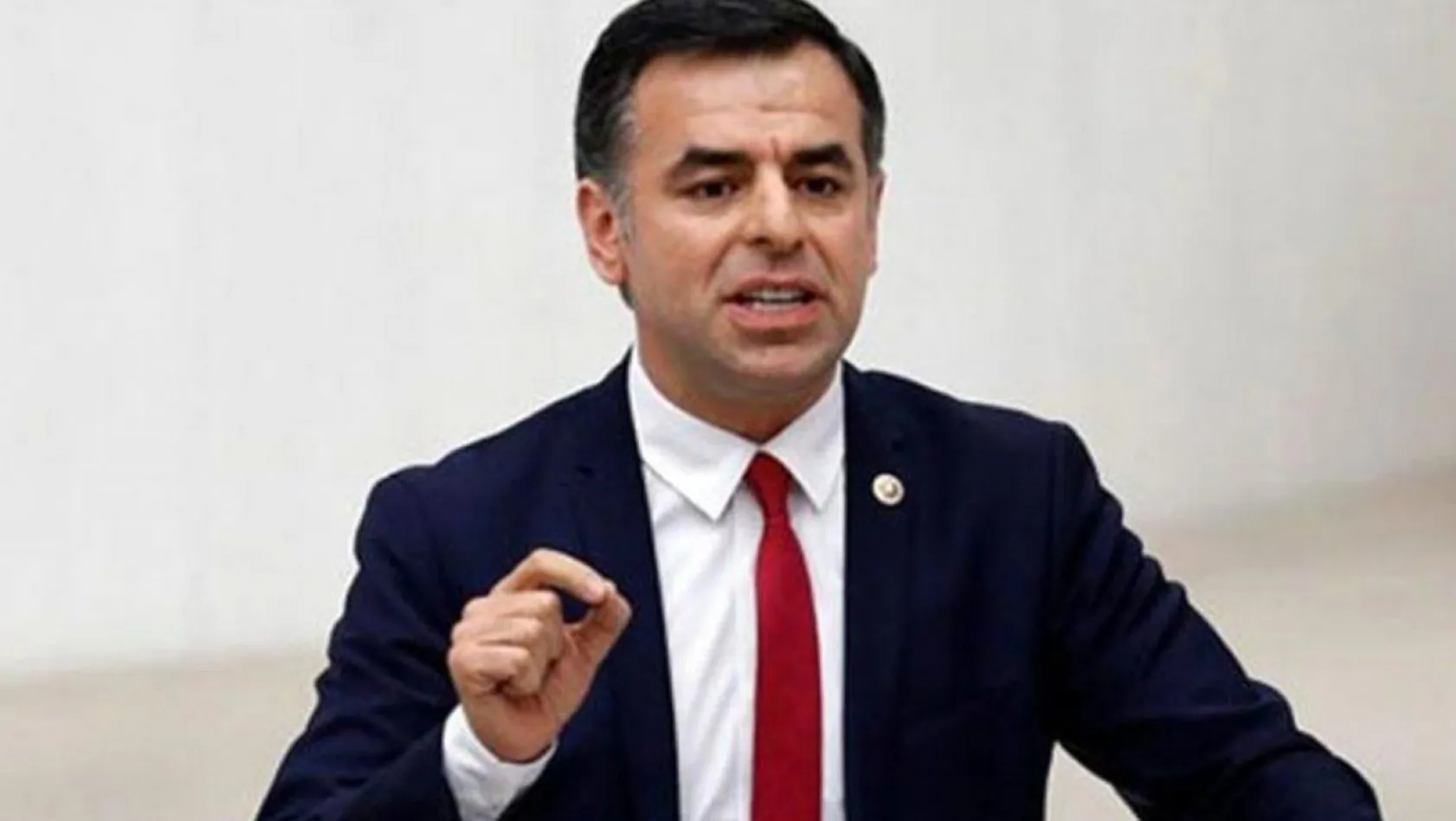 'İYİ Parti,  HDP oylarıyla seçilen belediyelerden ihale alıyor'