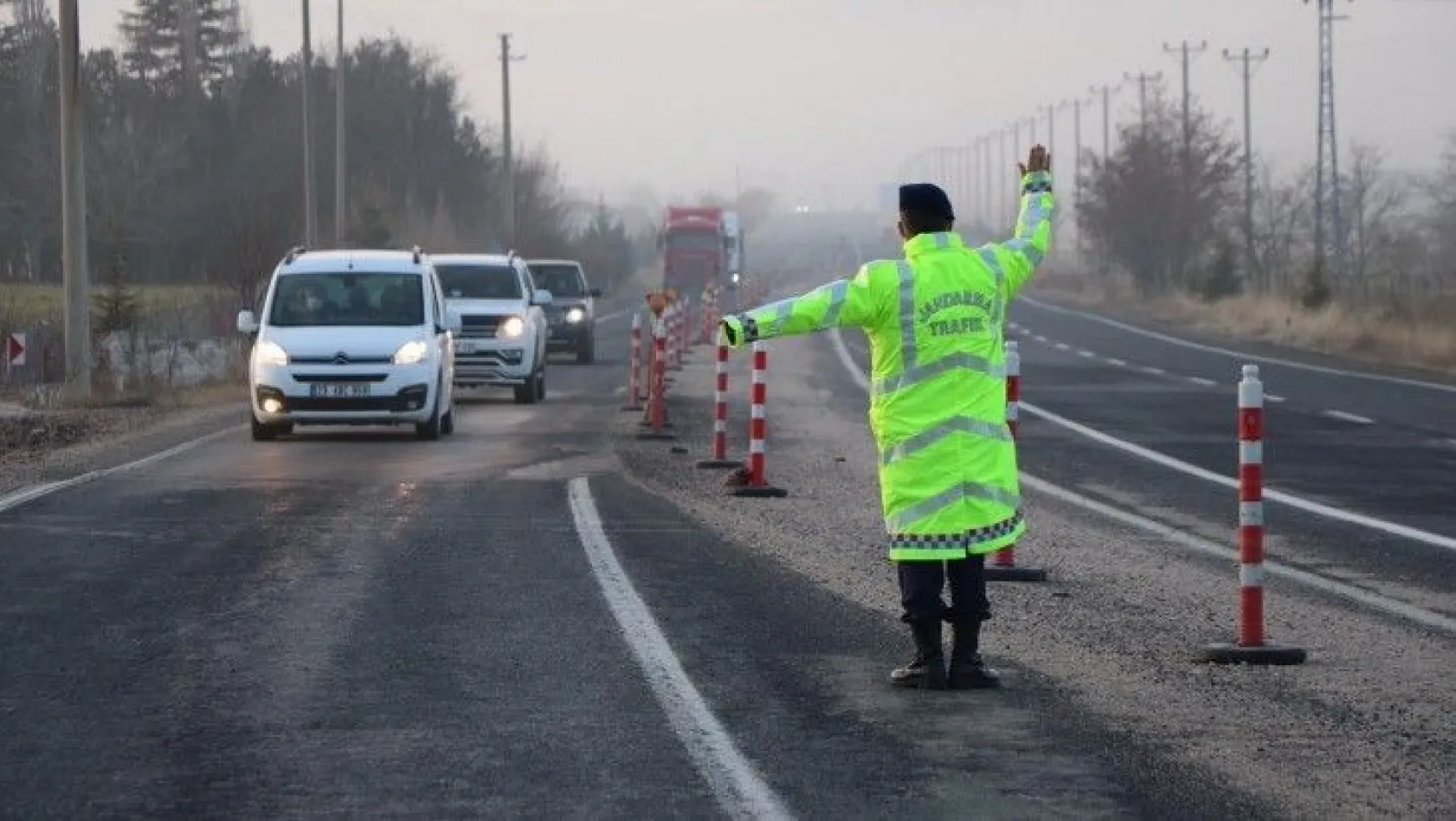 Jandarma ekiplerinden trafik uygulamaları