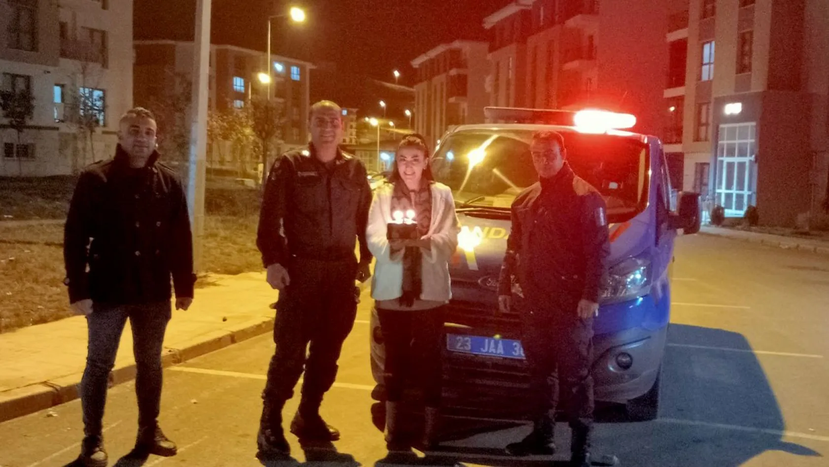 Jandarma ekiplerine sürpriz kutlama