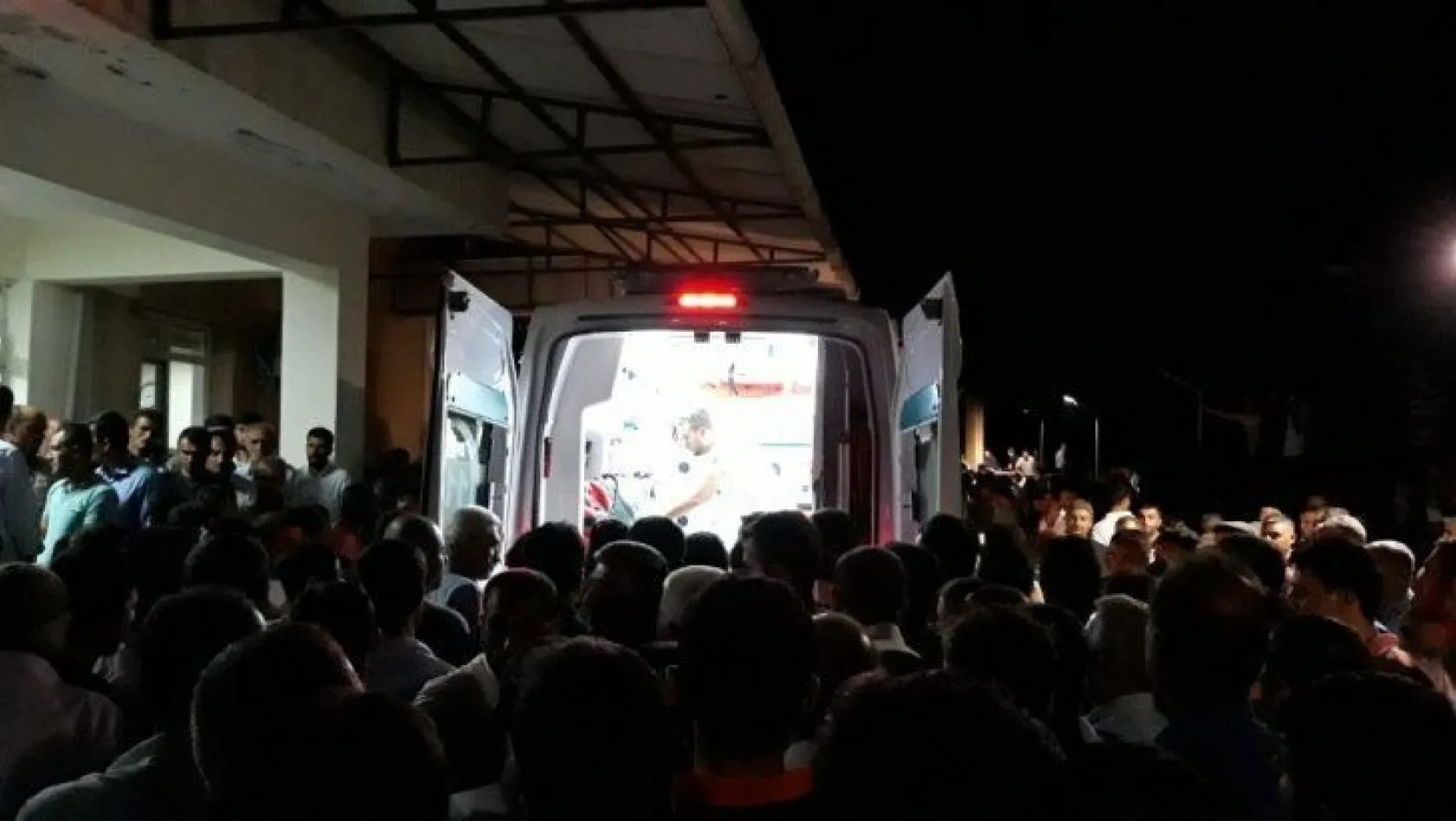 Kulp'taki patlamada şehit olanlar hastanelere taşınıyor