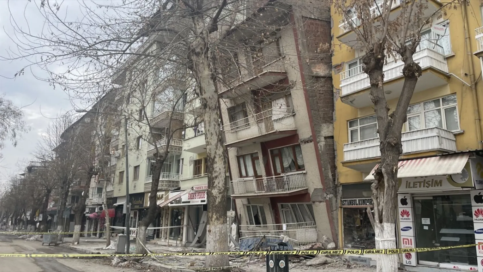 Malatya'da depremlerde 3 bin 889 bina yıkıldı