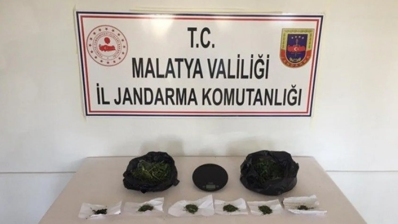 Malatya'da uyuşturucu tacirlerine kıskıvrak yakalandı