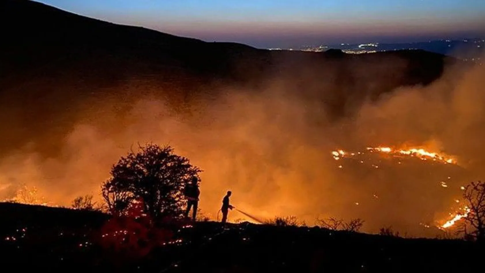 Mastar Dağı'ndaki yangın söndürüldü