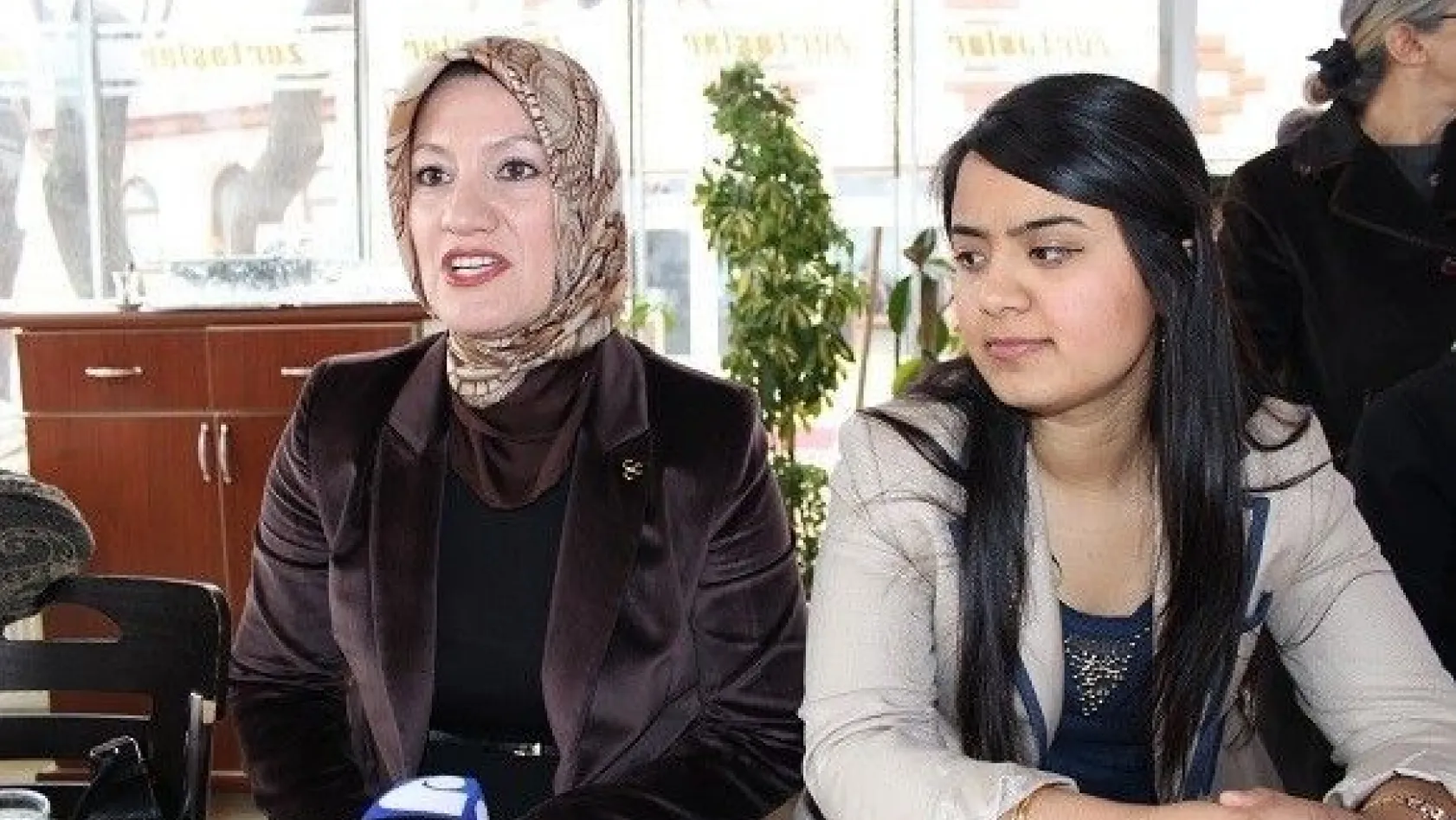 MHP Kadın Kolları Teşkilatı'na Kahvaltı