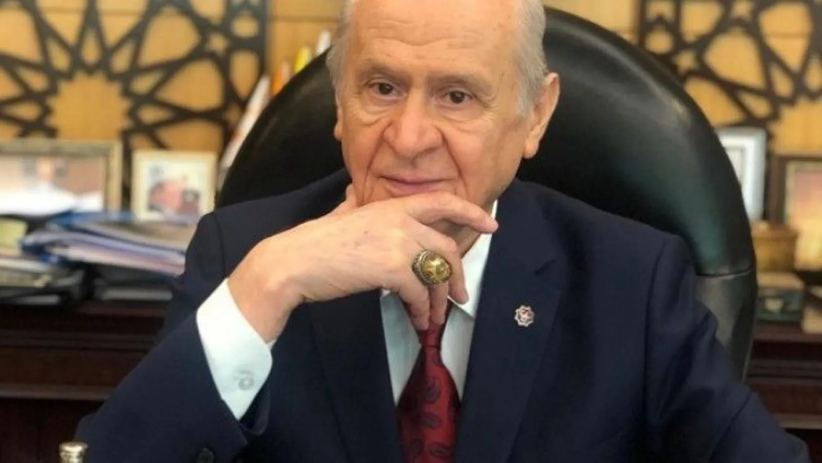 MHP Genel Başkanı Bahçeli'ye 'Ayasofya' yüzüğü
