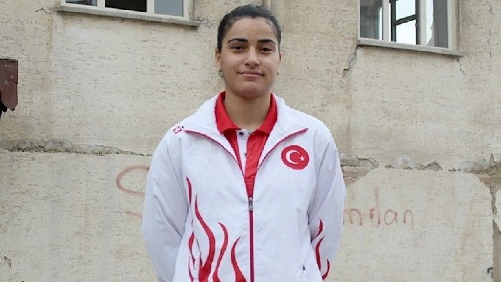 Milli Sporcu Aliye, Olimpiyatlara katılmak için mücadele veriyor