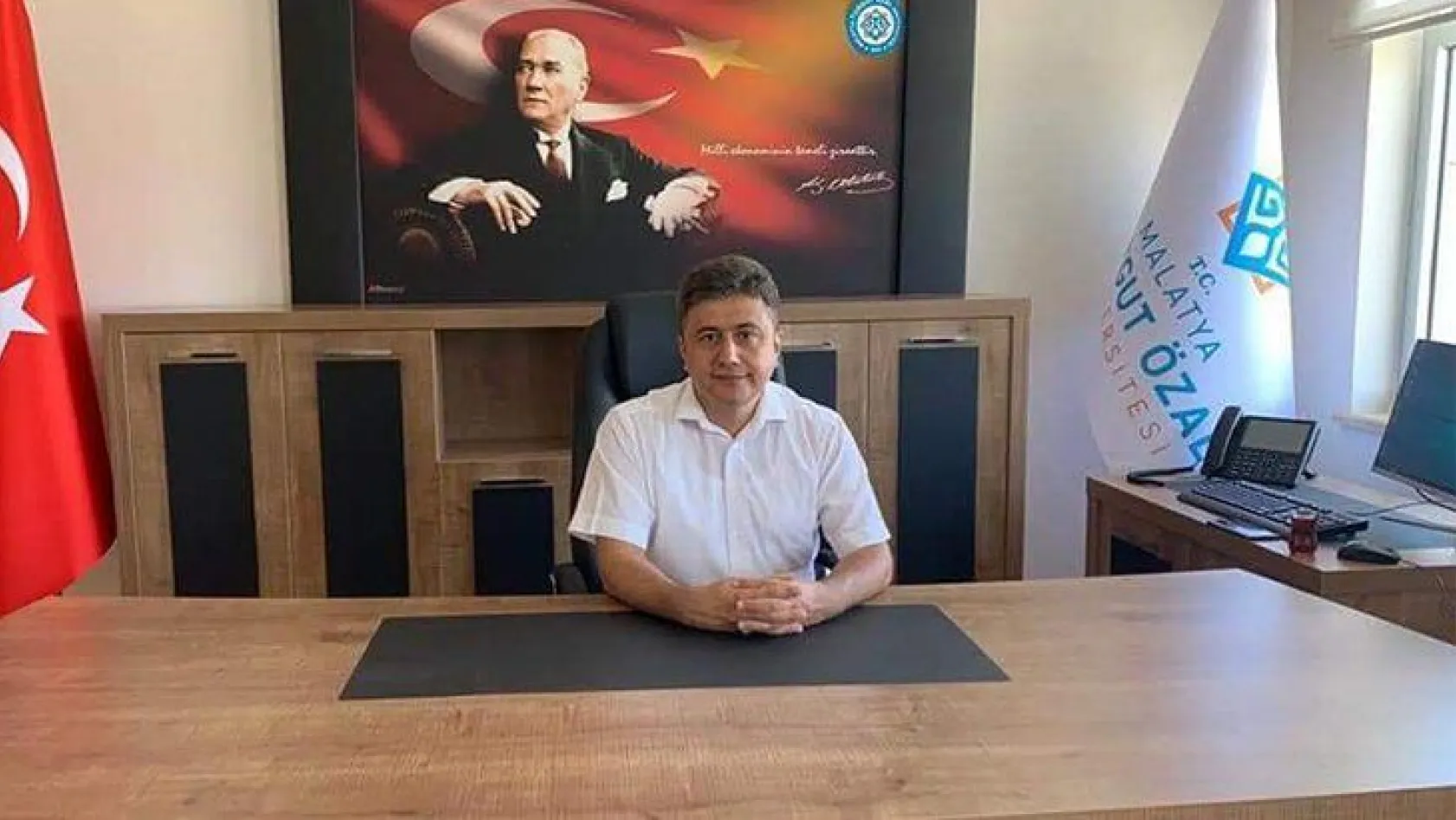 Prof. Dr. Ahmet Bedri Özer rektör yardımcılığına atandı