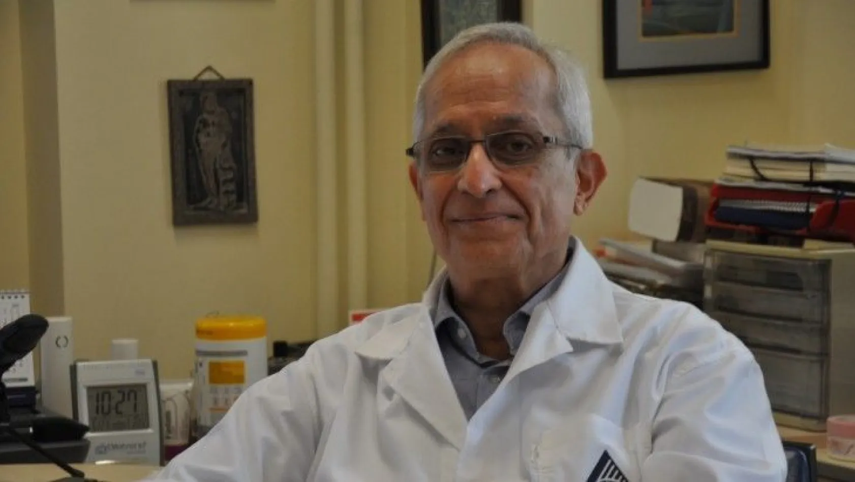 Prof. Dr. Erdem Yeşilada: 'Covid-19 hücrelerini yok ediyor'
