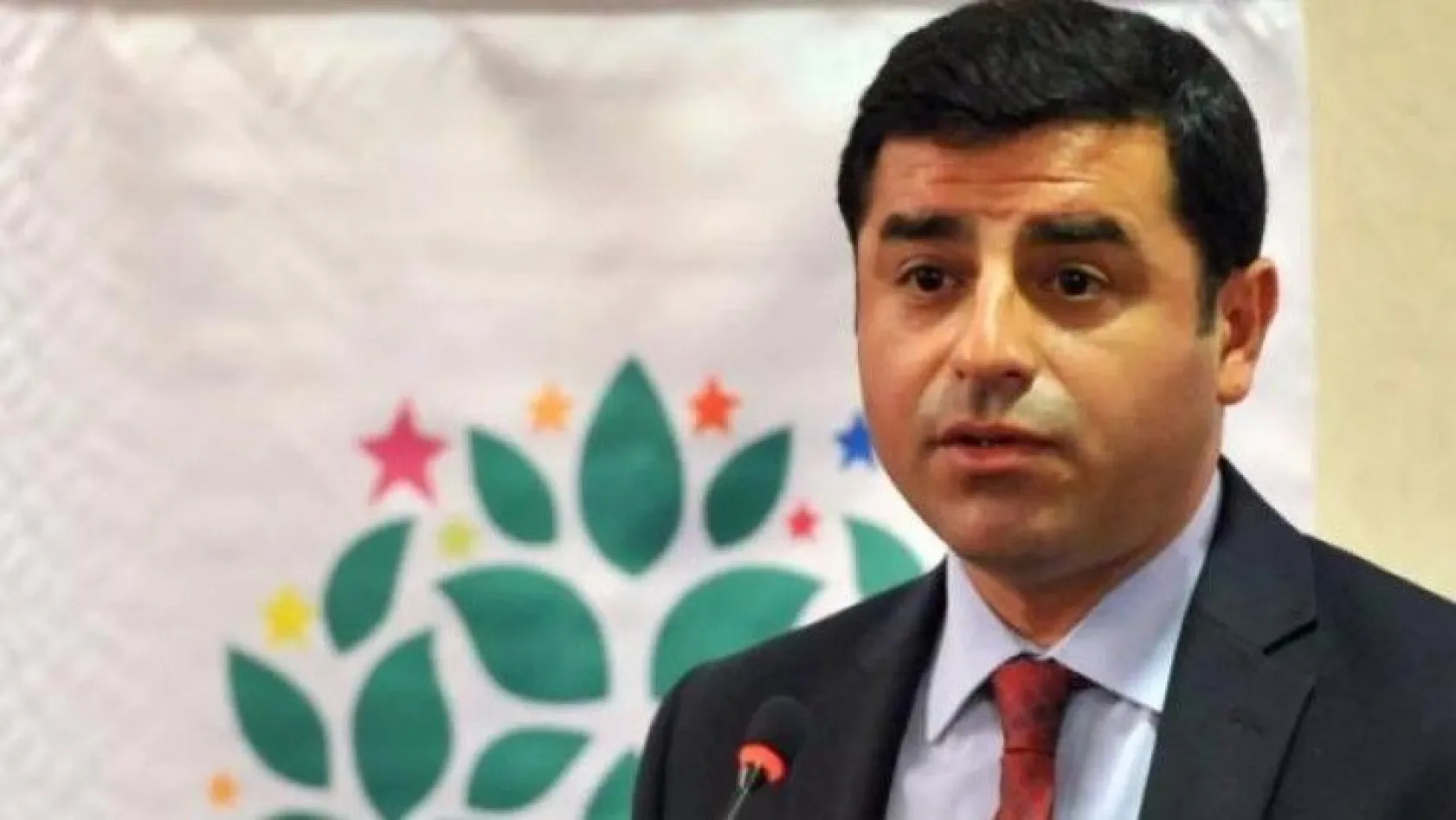 Selahattin Demirtaş'tan 13 şehit için terör örgütü PKK'ya kınama