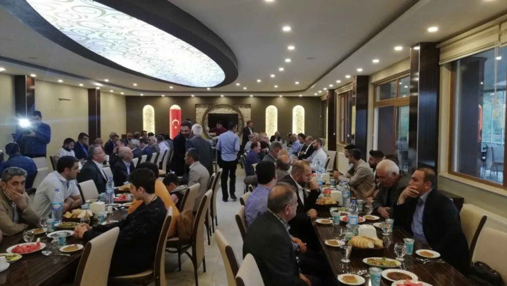 Sivrice'de iftar programı