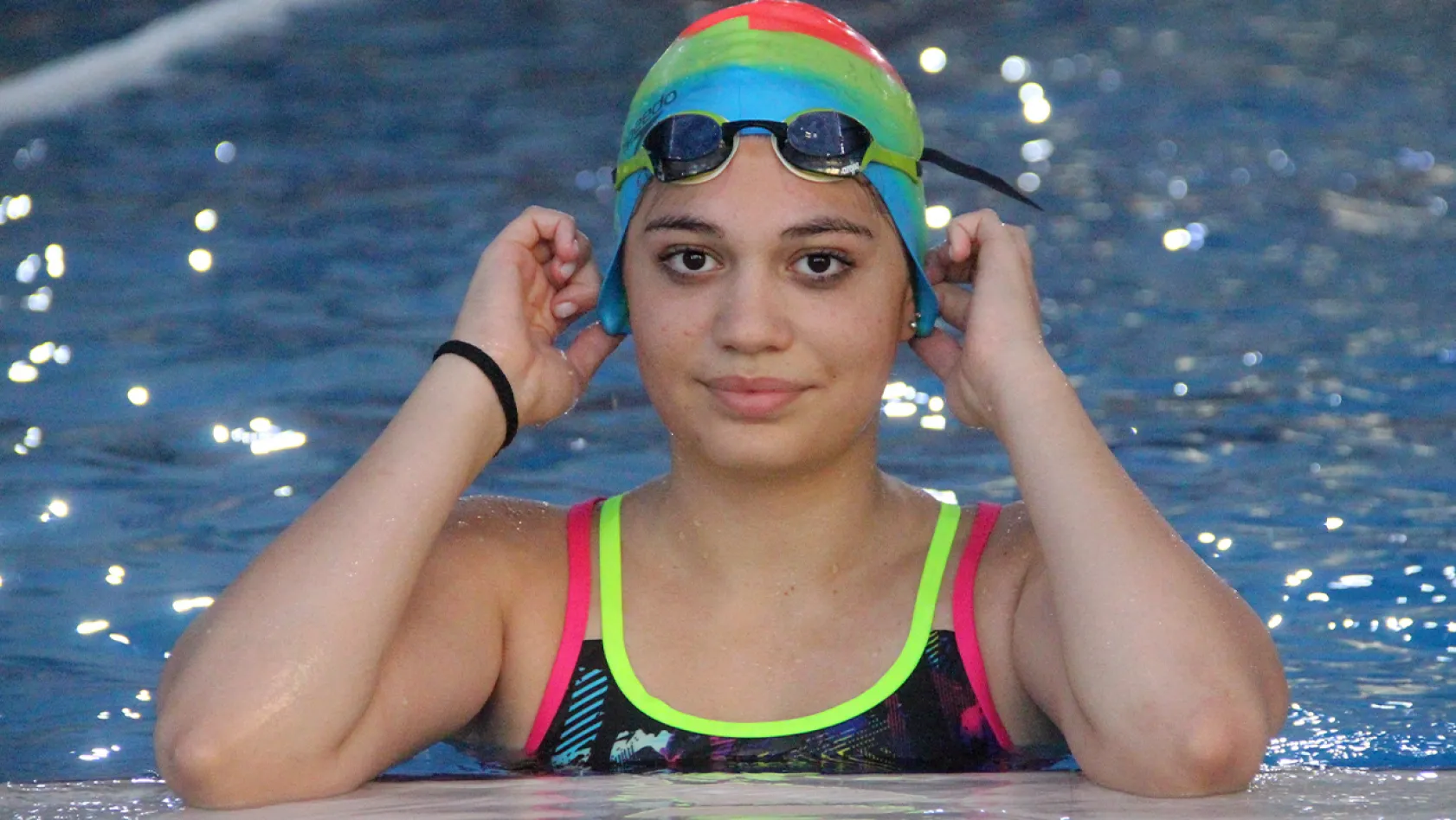 Tedavisi için yüzmeye başladı, üç kez Türkiye şampiyonu oldu