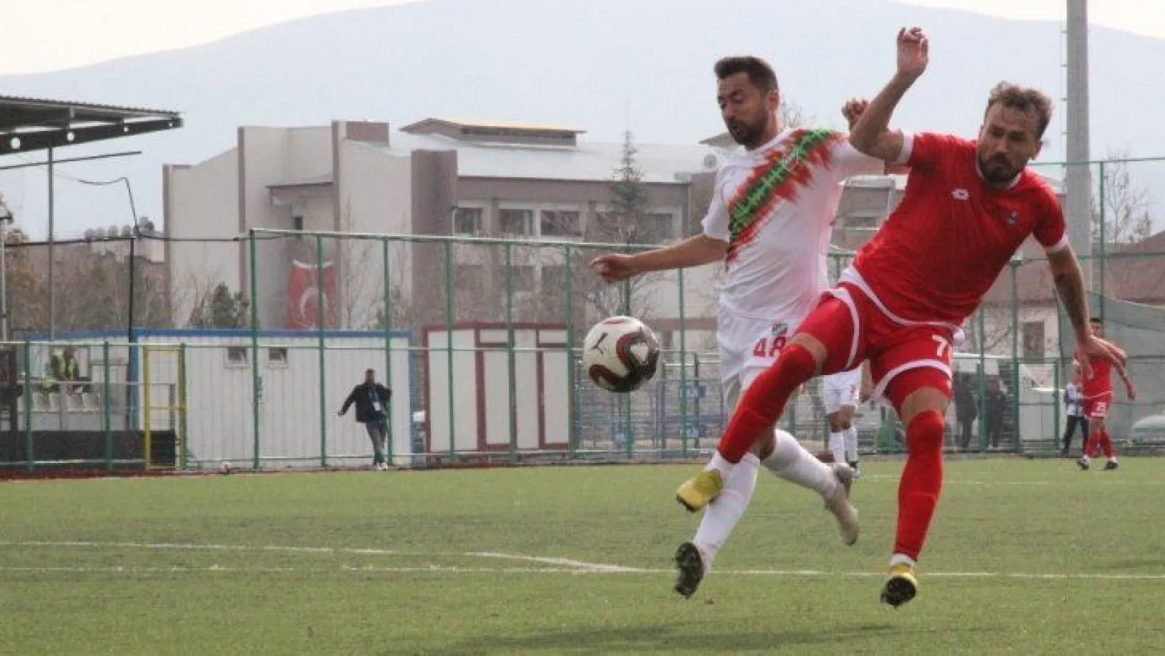 Elazığ Belediyespor 0 - 0 Karşıyaka