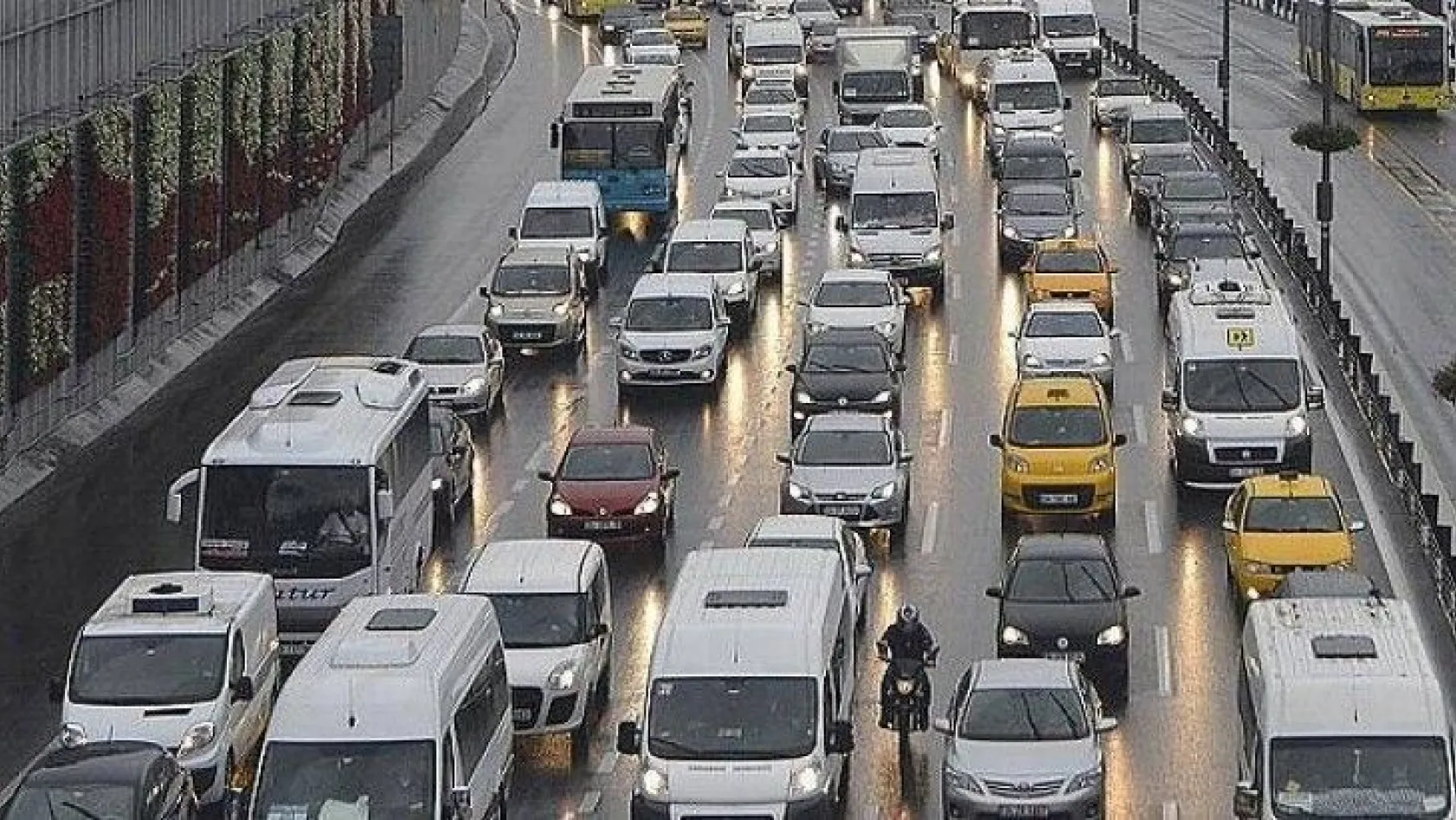 Trafikteki tehlike: Araçların yüzde 20'si sigortasız