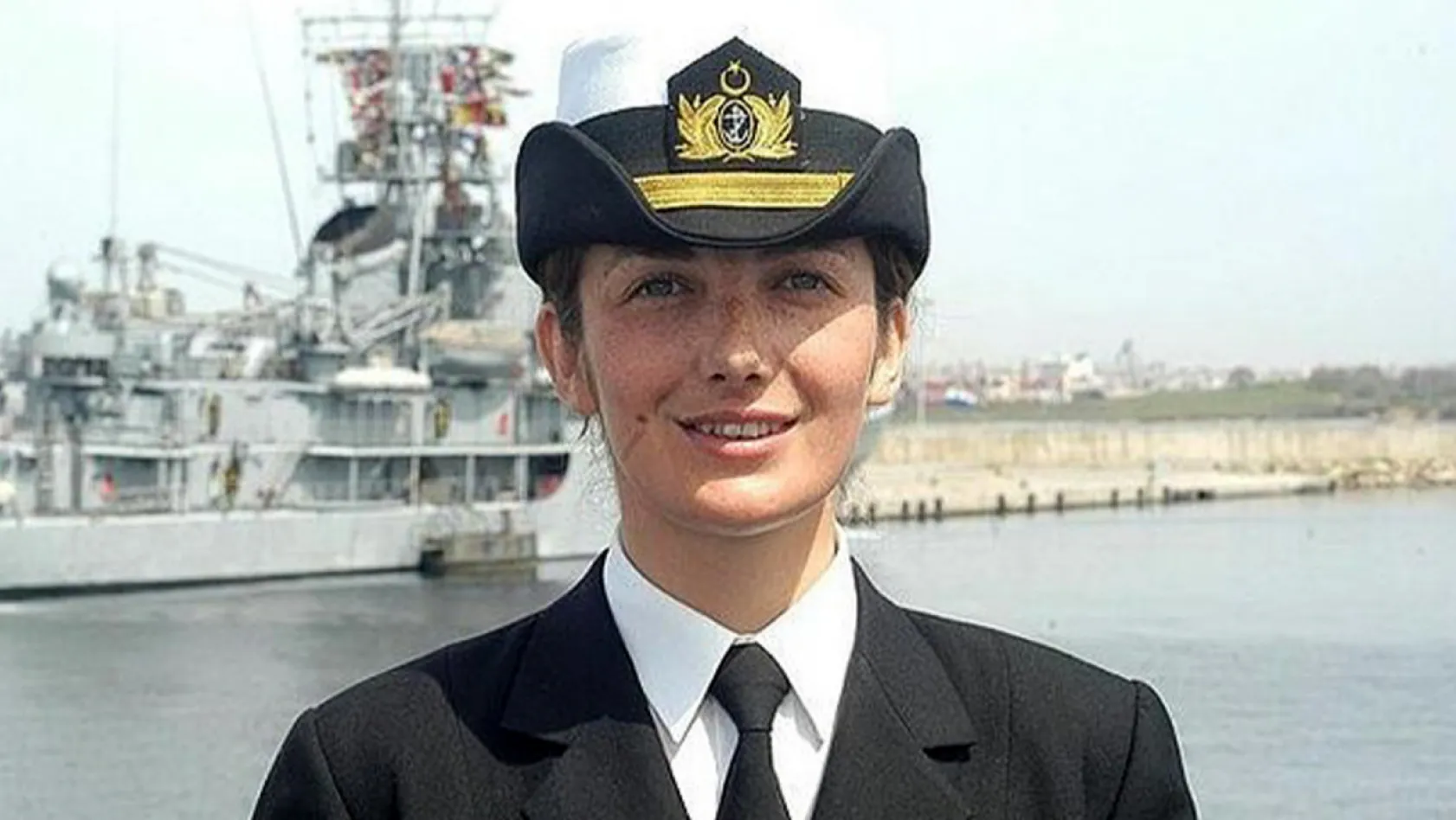TSK'da ilk kadın amiral