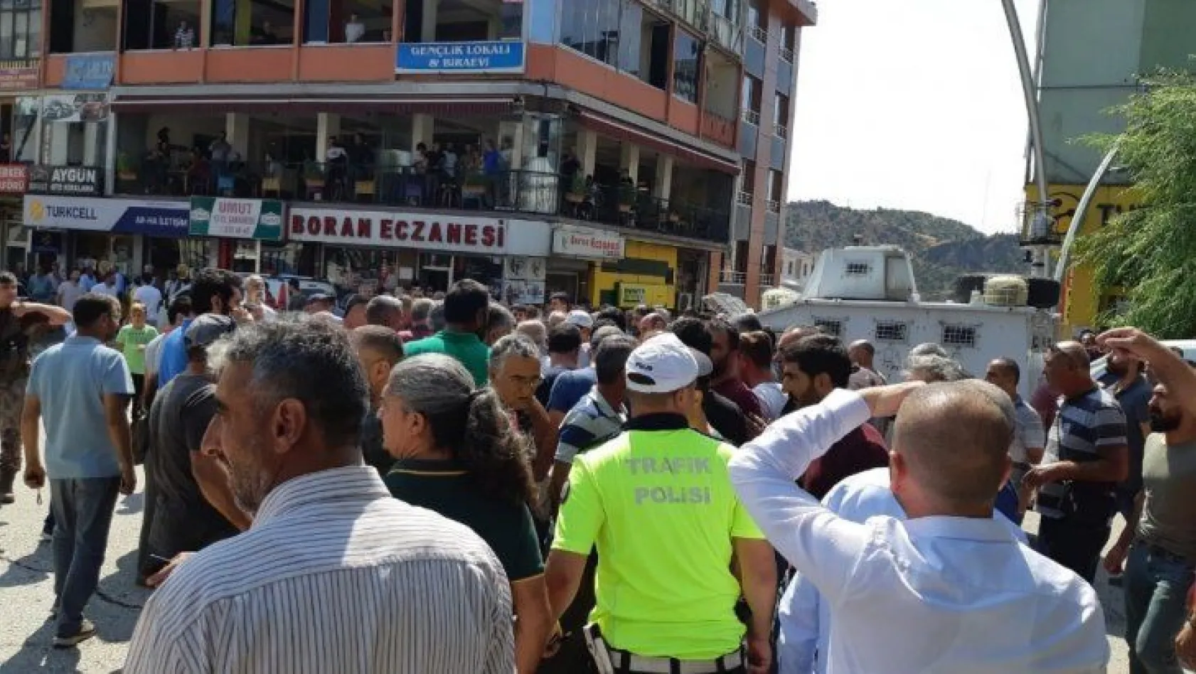 Tunceli'de 2 şahsın kavgası sokakta gerginliğe neden oldu
