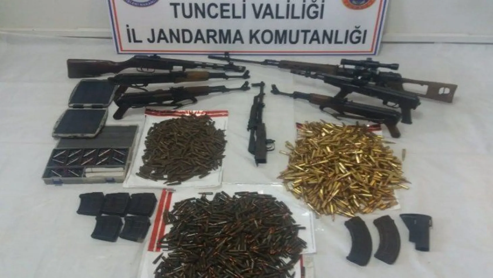 Tunceli'de teröristlerin silah ve cephaneleri ele geçirildi