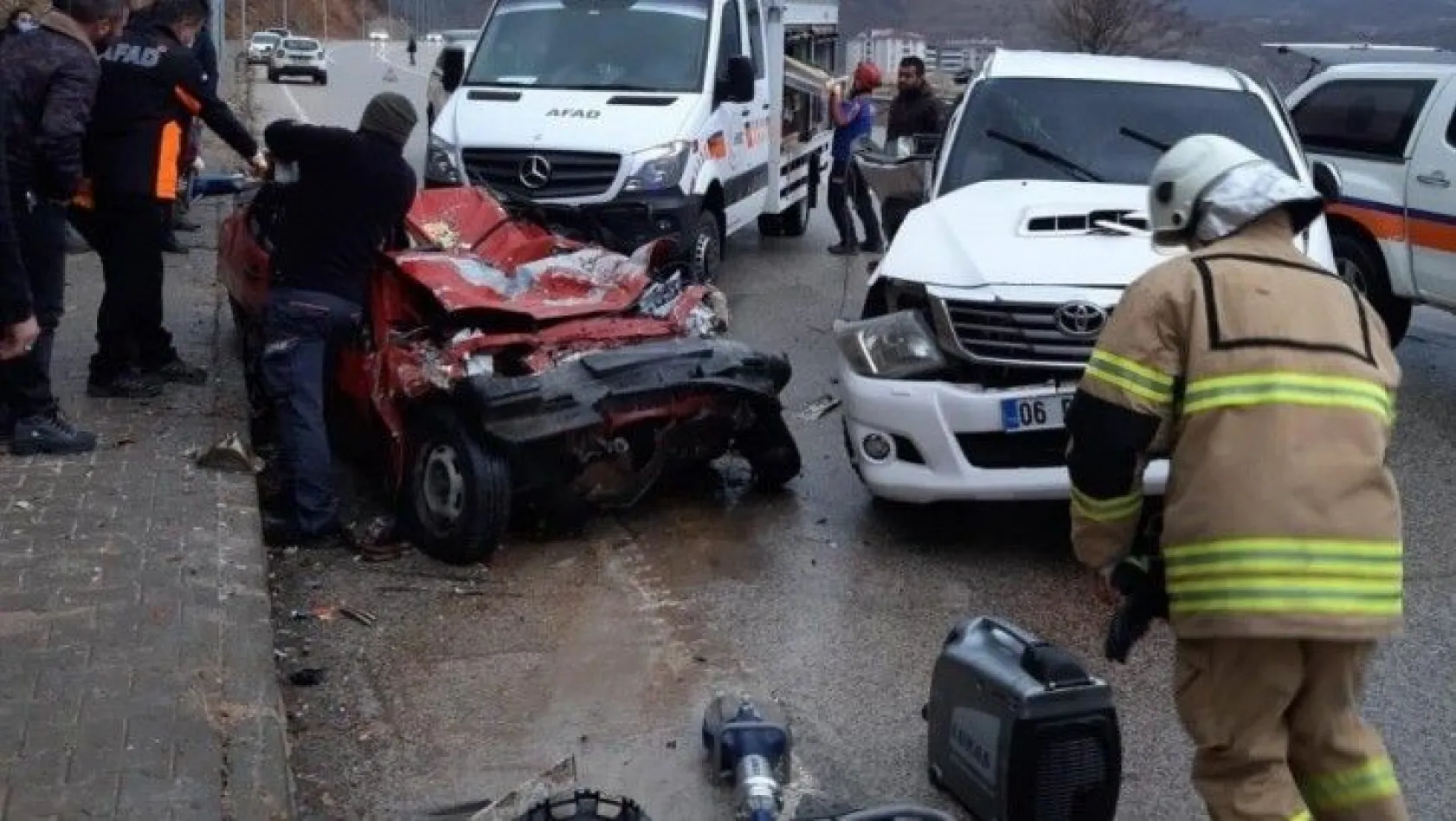Tunceli- Elazığ yolunda trafik kazası