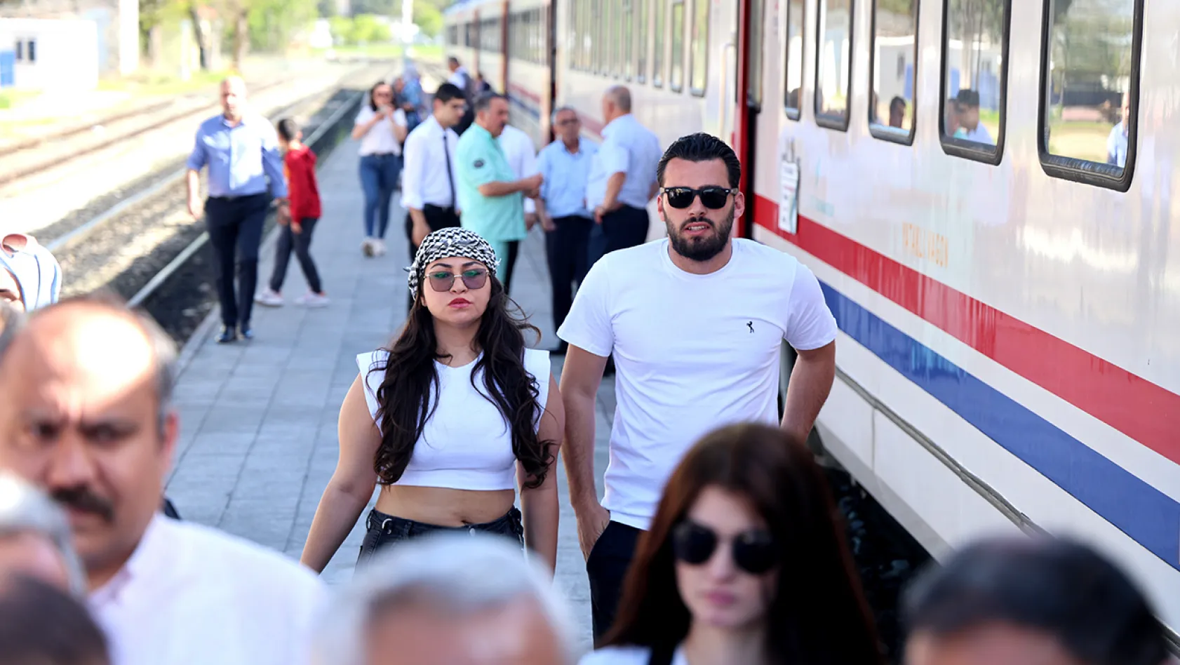 Turistik Diyarbakır Ekspresi Elazığ'da