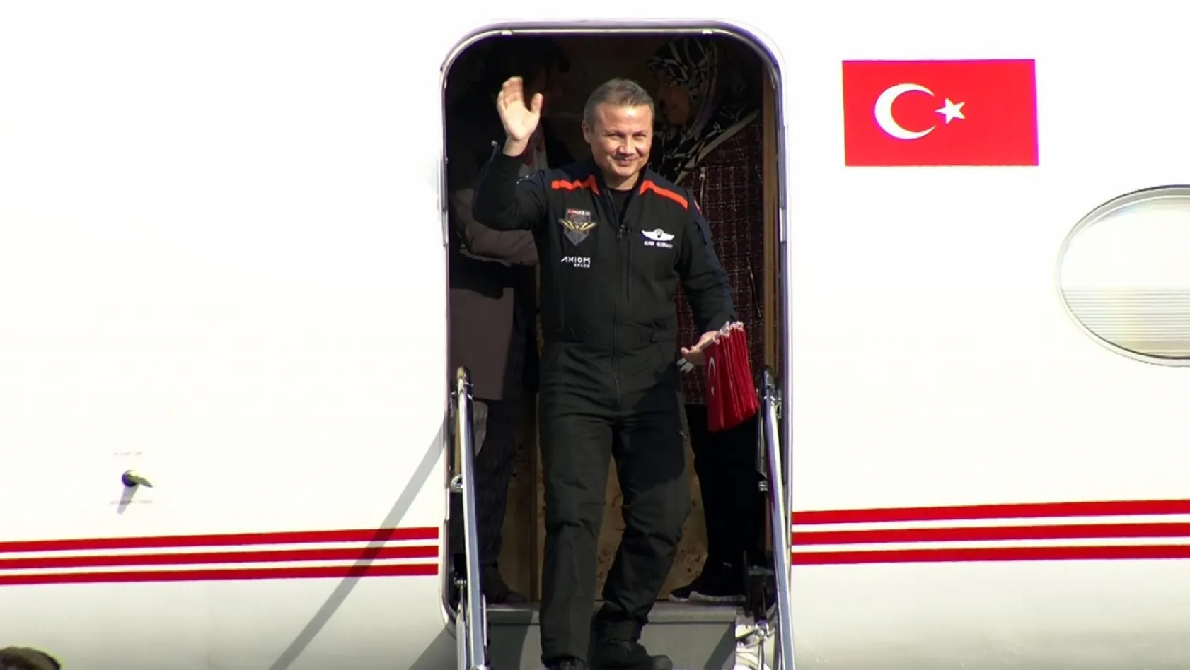 Türk Astronot Alper Gezeravcı yurda döndü
