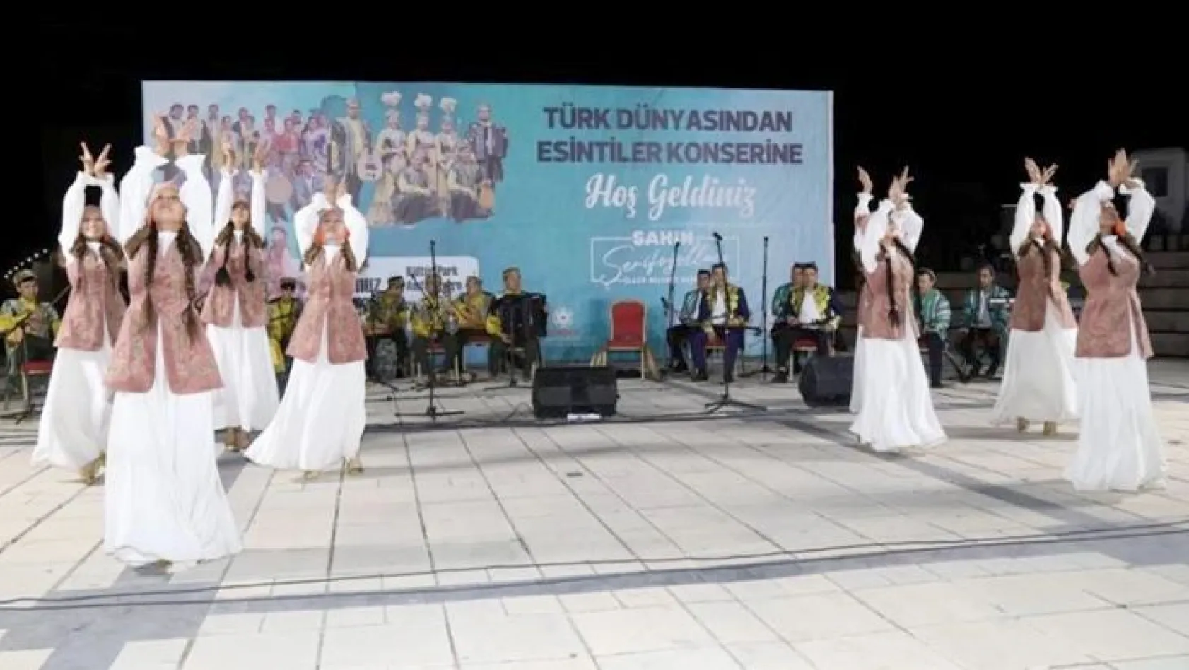 'Türk dünyasından esintiler' konserine yoğun ilgi