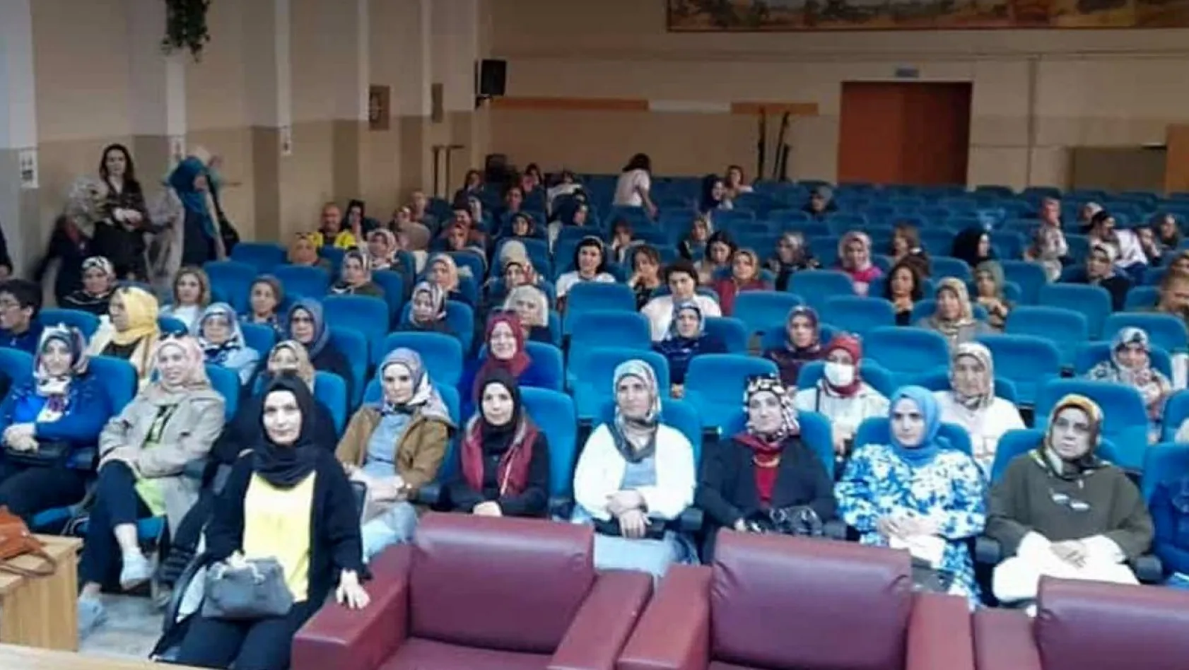 'Türk Edebiyatında Aile' eğitimi