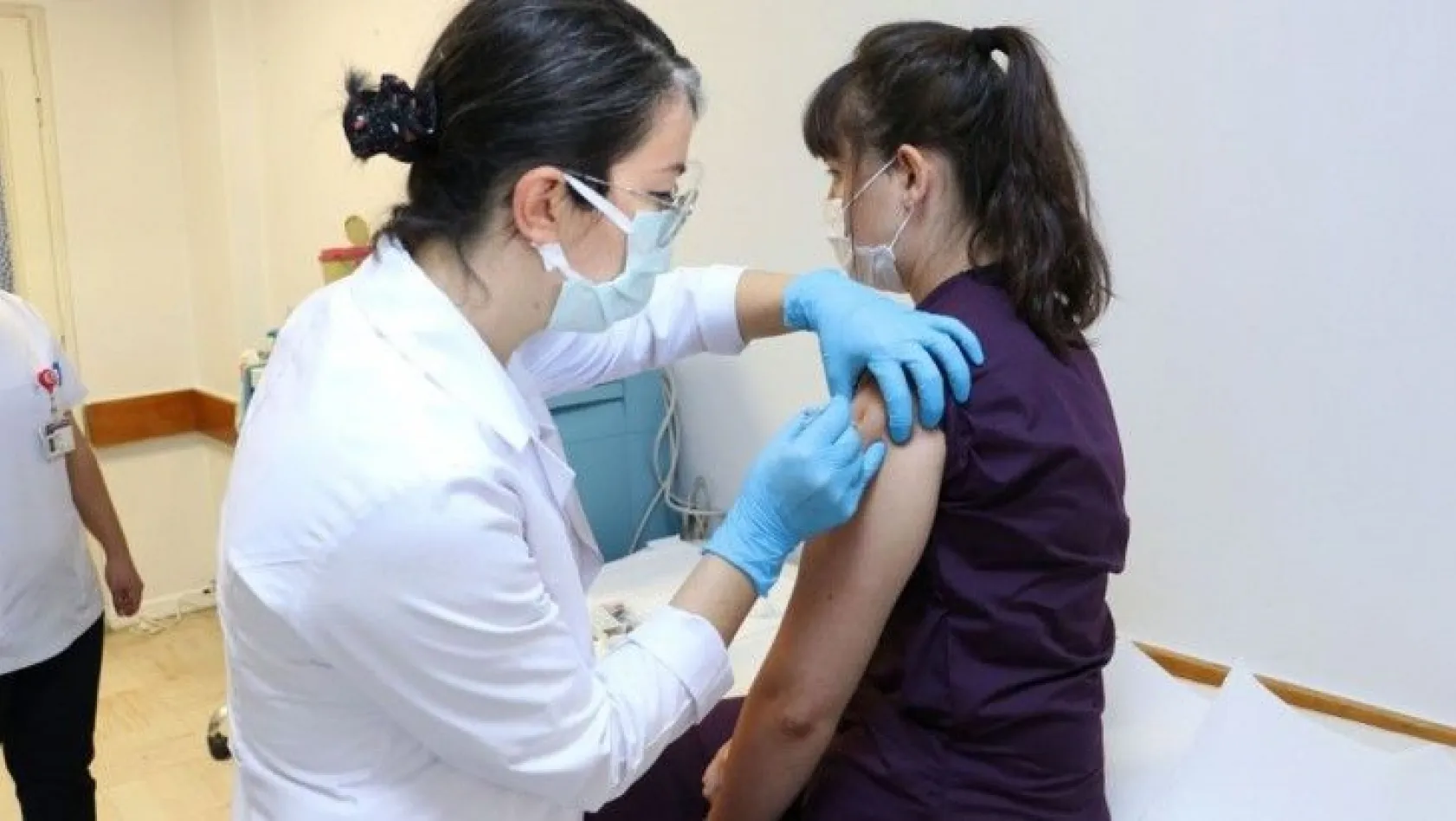 Türkiye'de ilk Covid-19 test aşısı