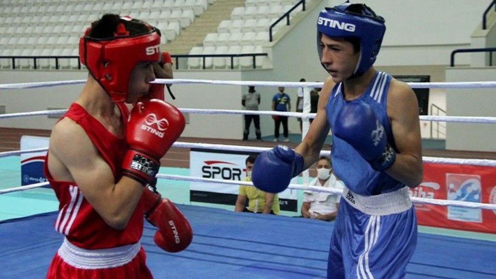 'Türkiye Gençler Ferdi Boks Şampiyonası' Elazığ'da başladı