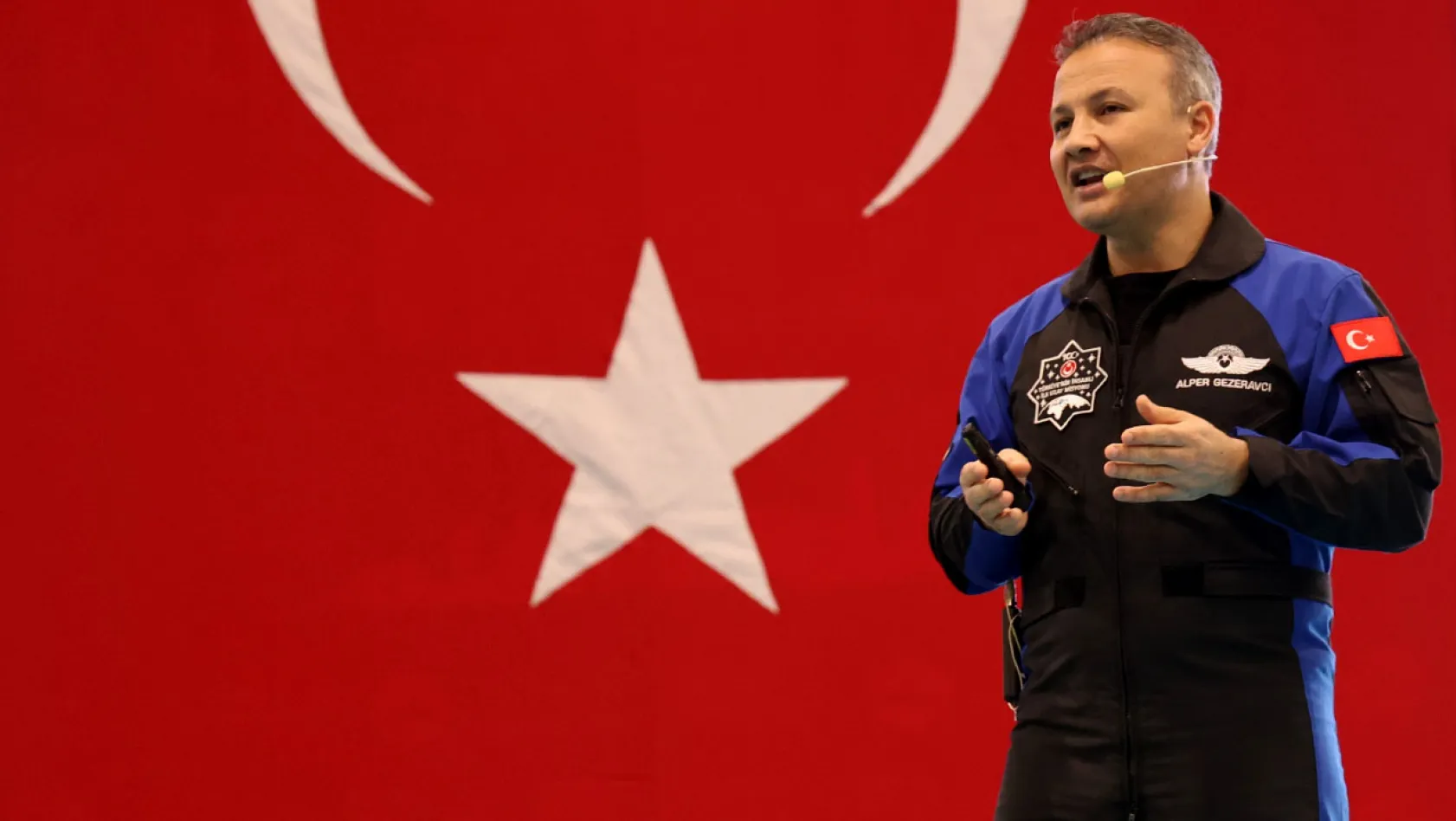 Türkiye'nin ilk astronotu Alper Gezeravcı, Elazığ'da