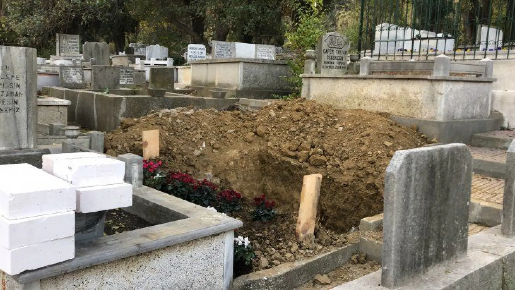 Yaşar Büyükanıt için hazırlanan mezar görüntülendi