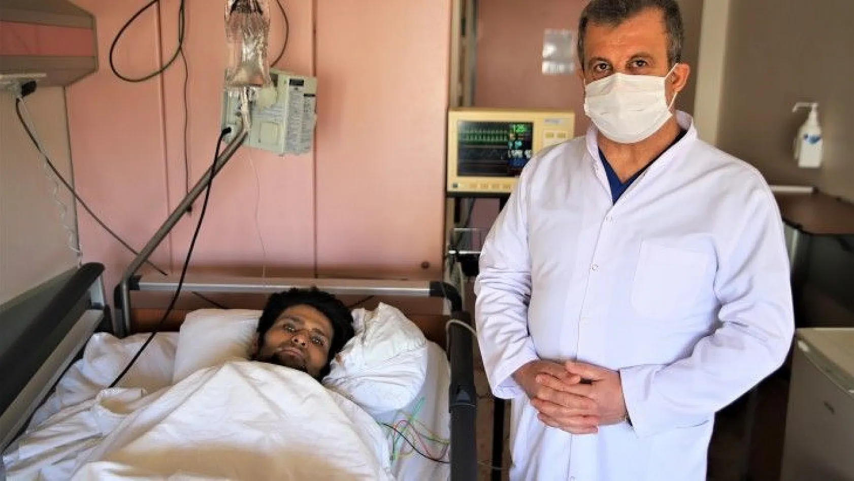 2 ton kalıbın altında kaldı ölmedi hayata tutundu