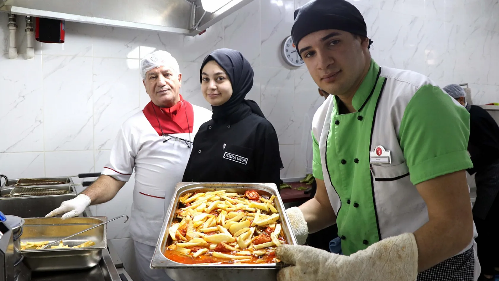 25 bin öğrenciye ücretsiz yemek