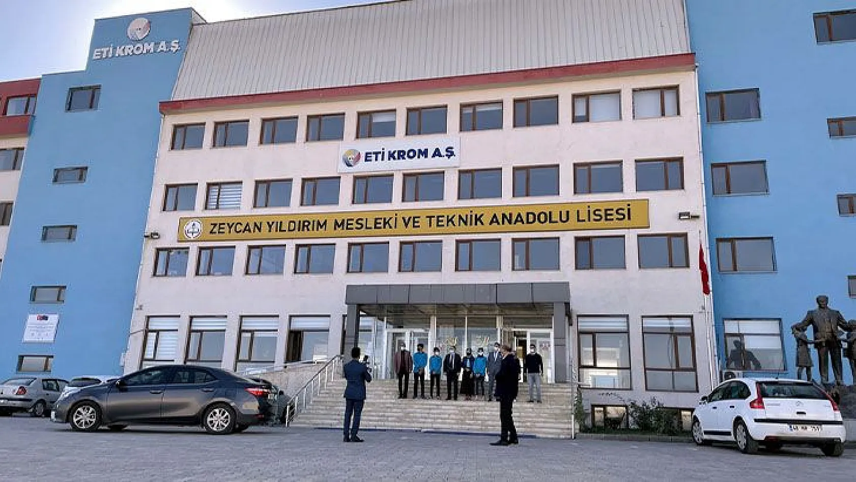 Bu lisenin öğrencileri 'iş garantisi' ile eğitim görüyor