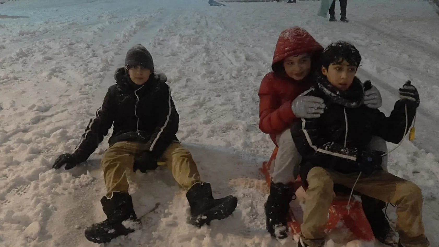 Çocukların kar sevinci