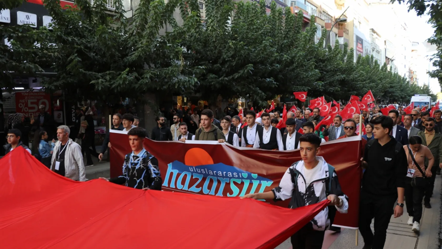 Elazığ'da '26. Uluslararası Hazar Şiir Akşamları' başladı