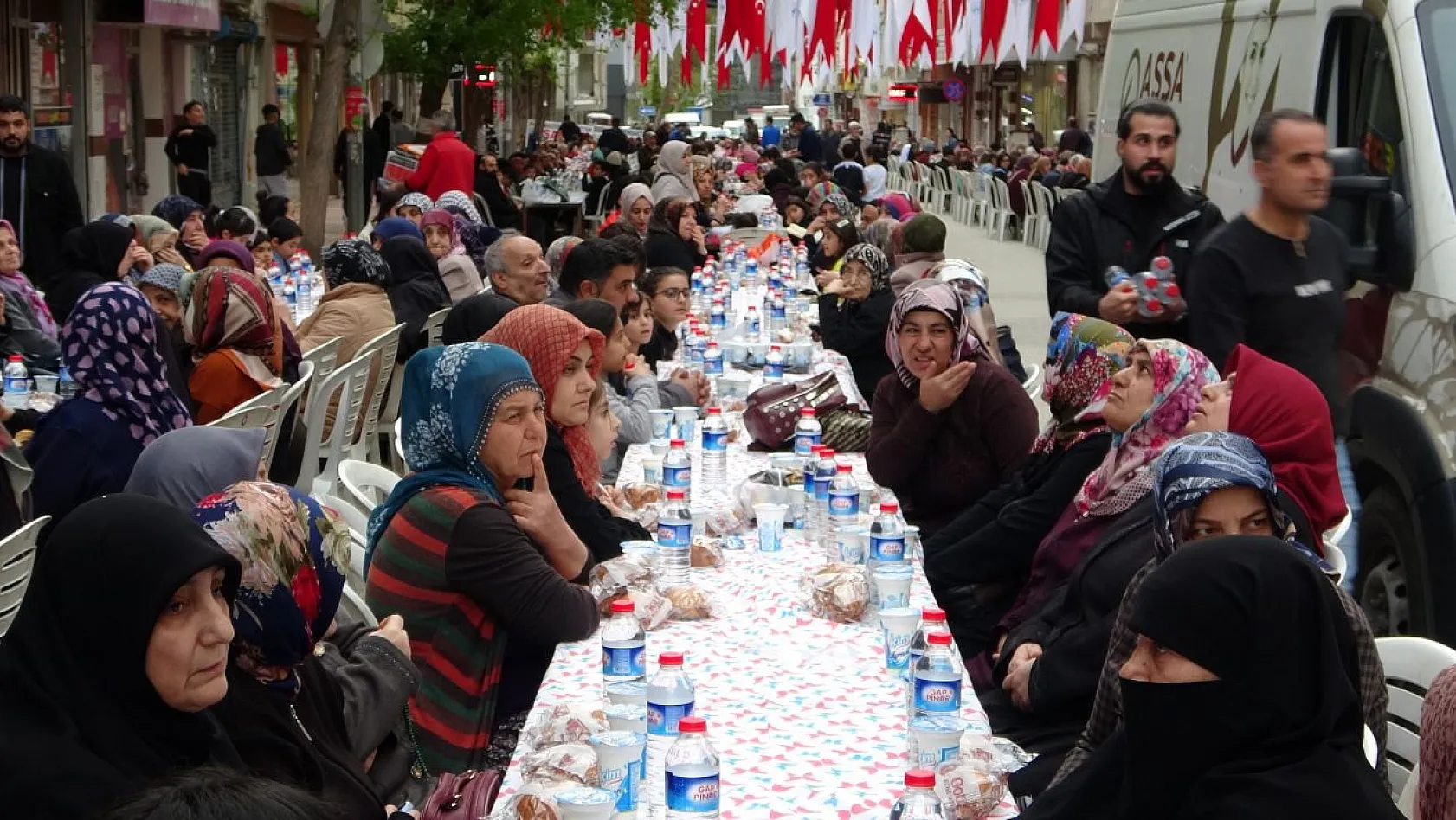 Elazığ'da 5 Bin kişilik iftar