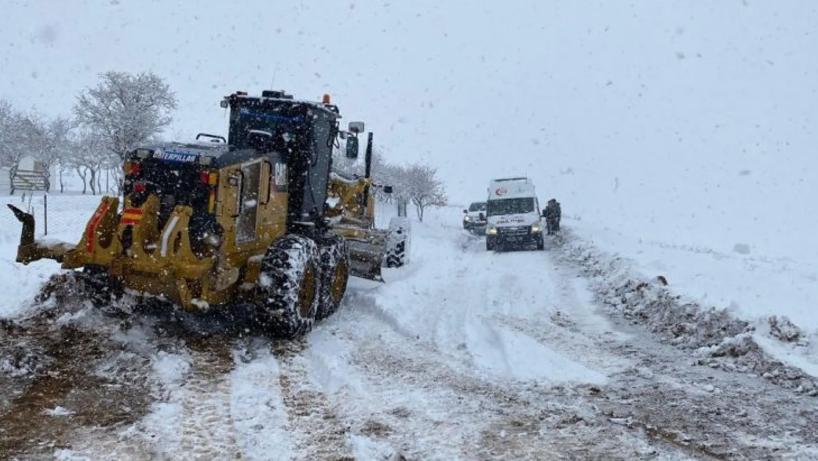 Elazığ'da 531 köy yolu kar nedeniyle ulaşıma kapandı